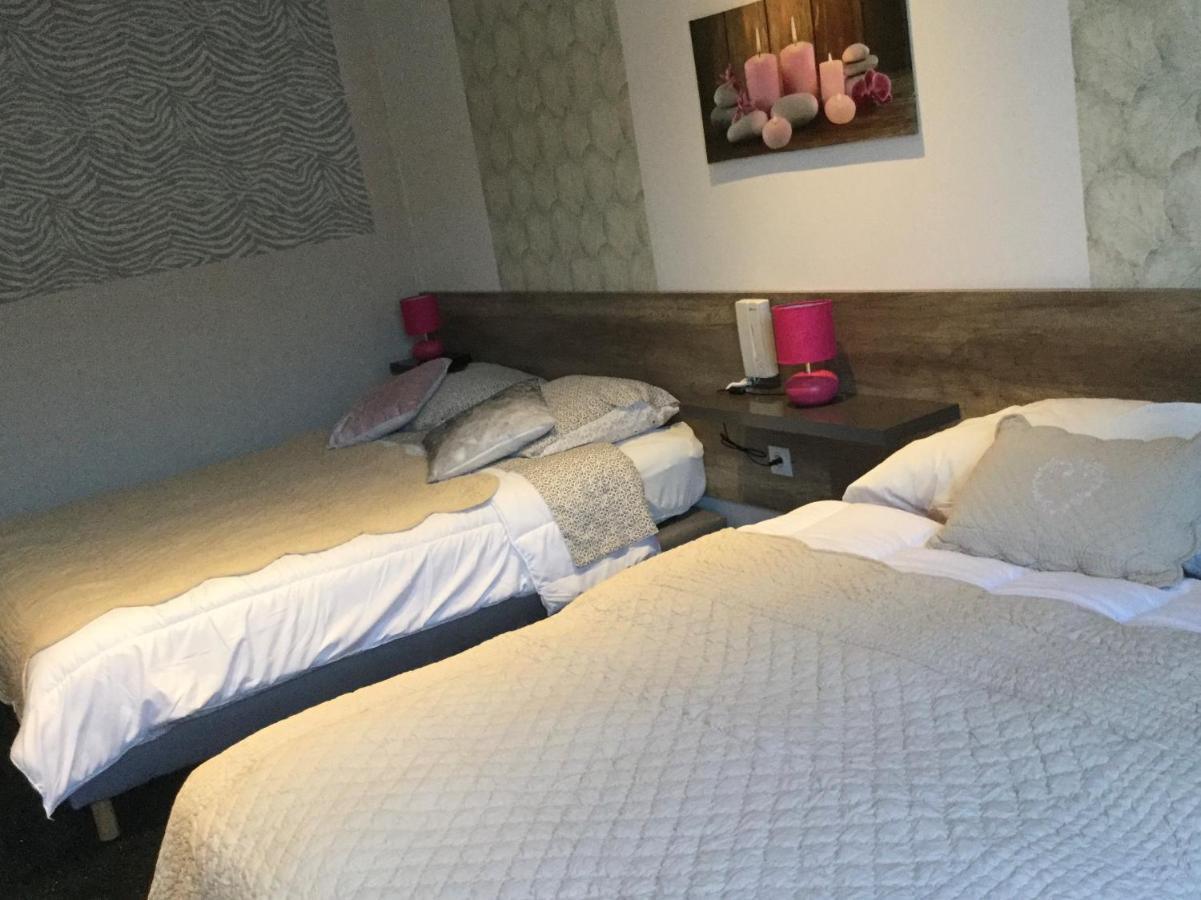 Hotel Le Kamelia 萨莱 外观 照片