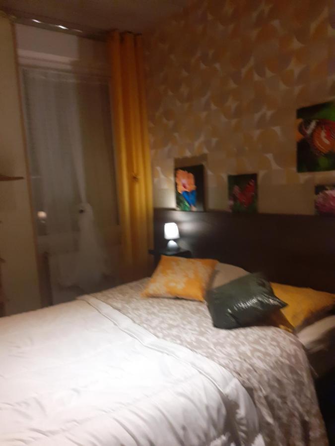 Hotel Le Kamelia 萨莱 外观 照片