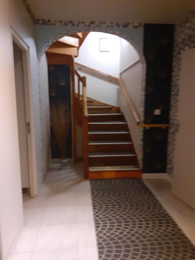 Hotel Le Kamelia 萨莱 外观 照片