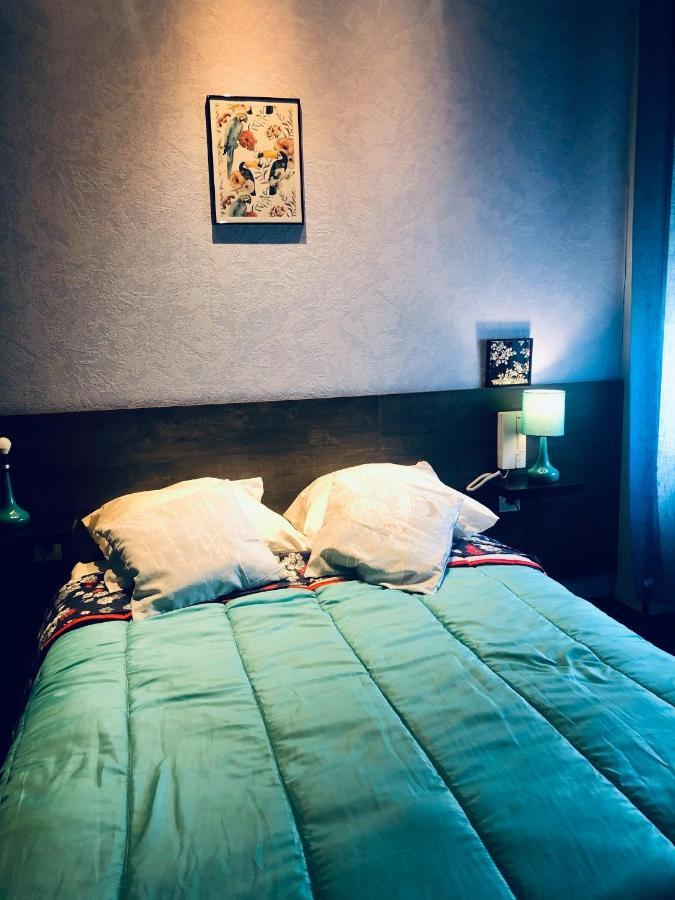 Hotel Le Kamelia 萨莱 外观 照片